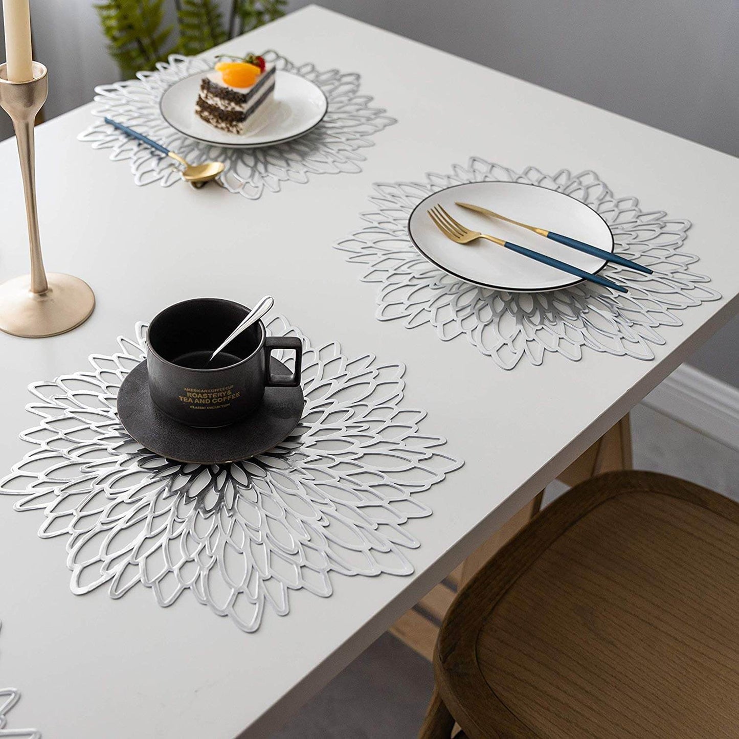 Round Dahlia Placemats | Durable Stain Resistant | Metallic Gold/Silver, 15.5"