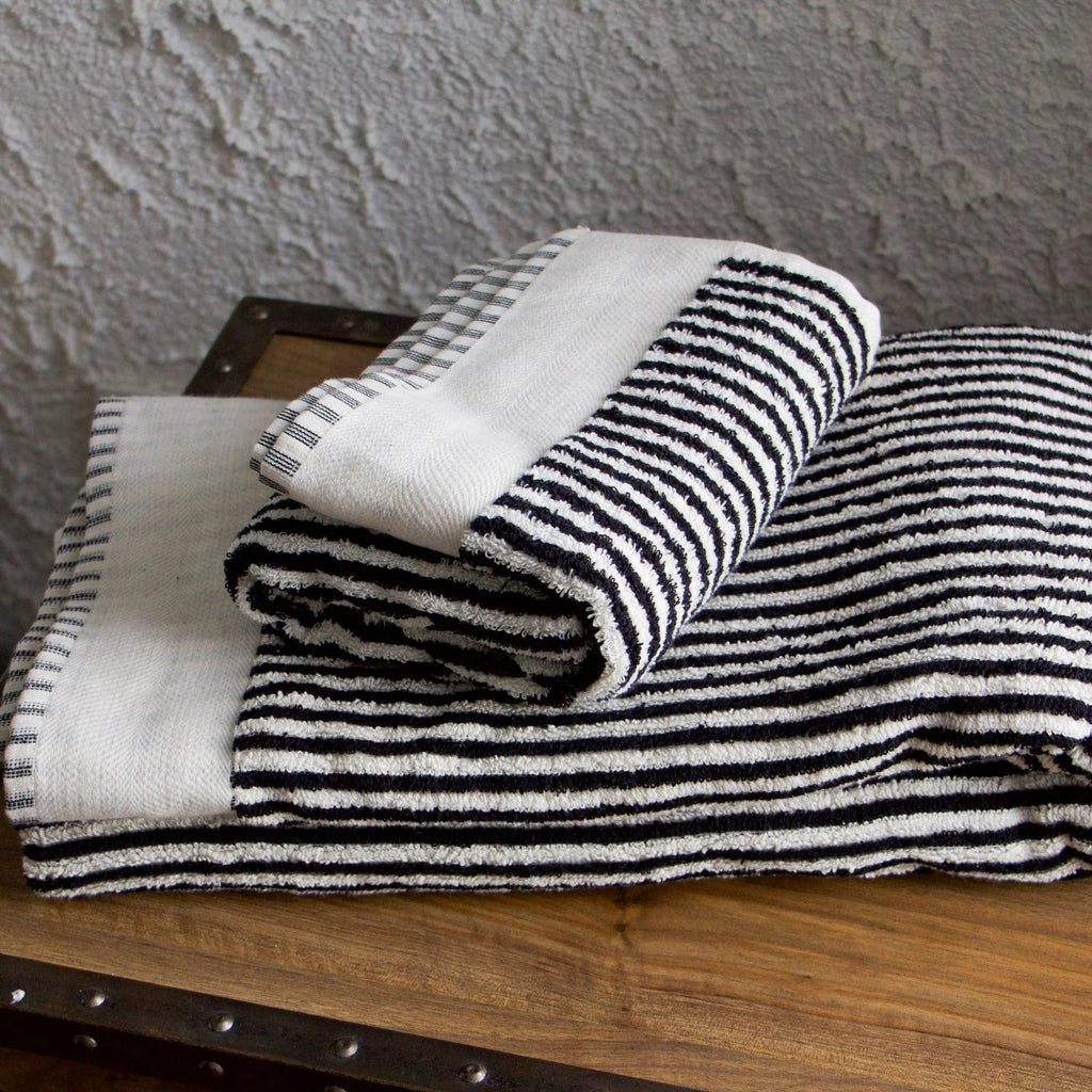 Zebra Bath Sheet | 100% Organic Turkish Cotton | 90 x 150 cm
