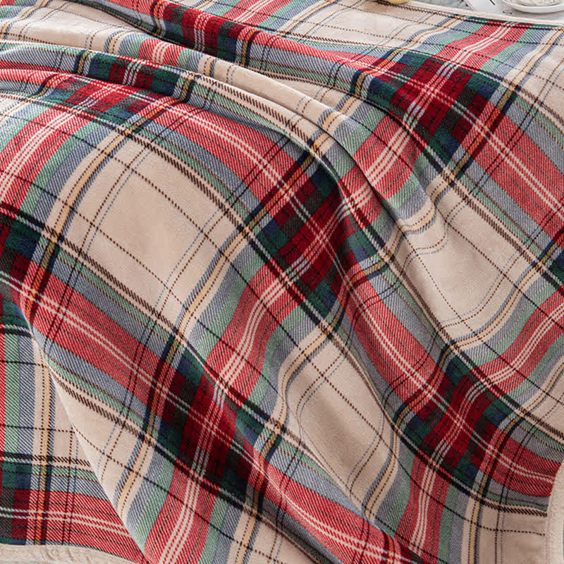 Christmas Plaid Throw Blanket | Soft Polyester | Multiple Sizes