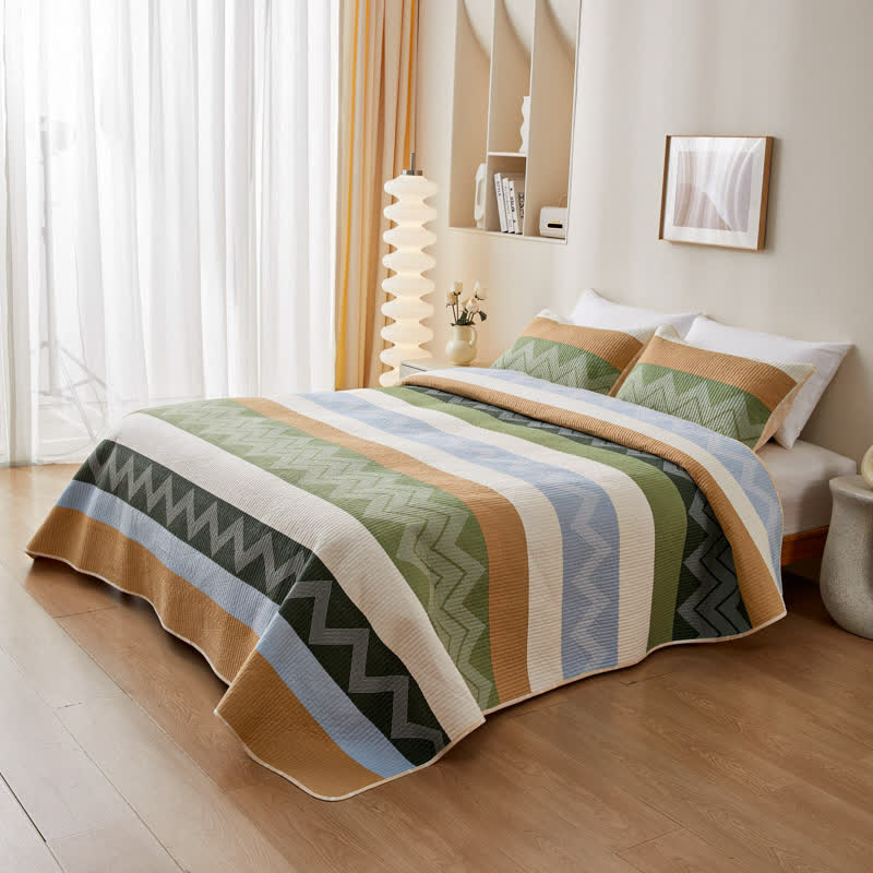 Quilted Bedding Set | Cotton | Queen or King Size with Pillowcases