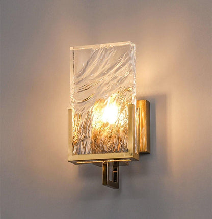 Ice Crystal Wall Lamp | Crystal Glass | Brass Finish