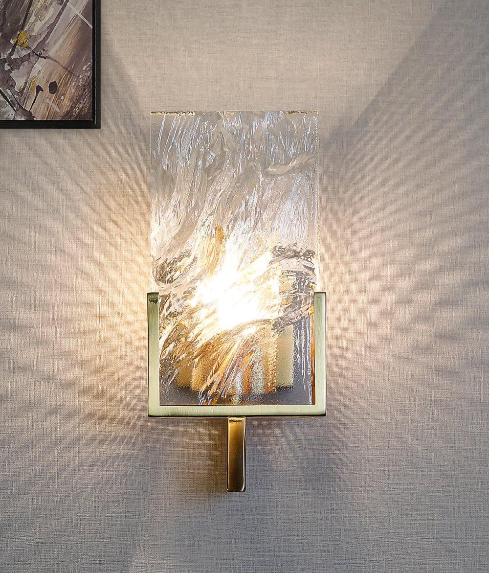 Ice Crystal Wall Lamp | Crystal Glass | Brass Finish