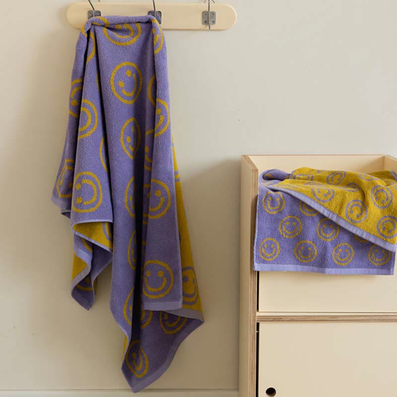 Combed Cotton Towel | Soft & Absorbent | Smiling Pattern | 70cm x 140cm