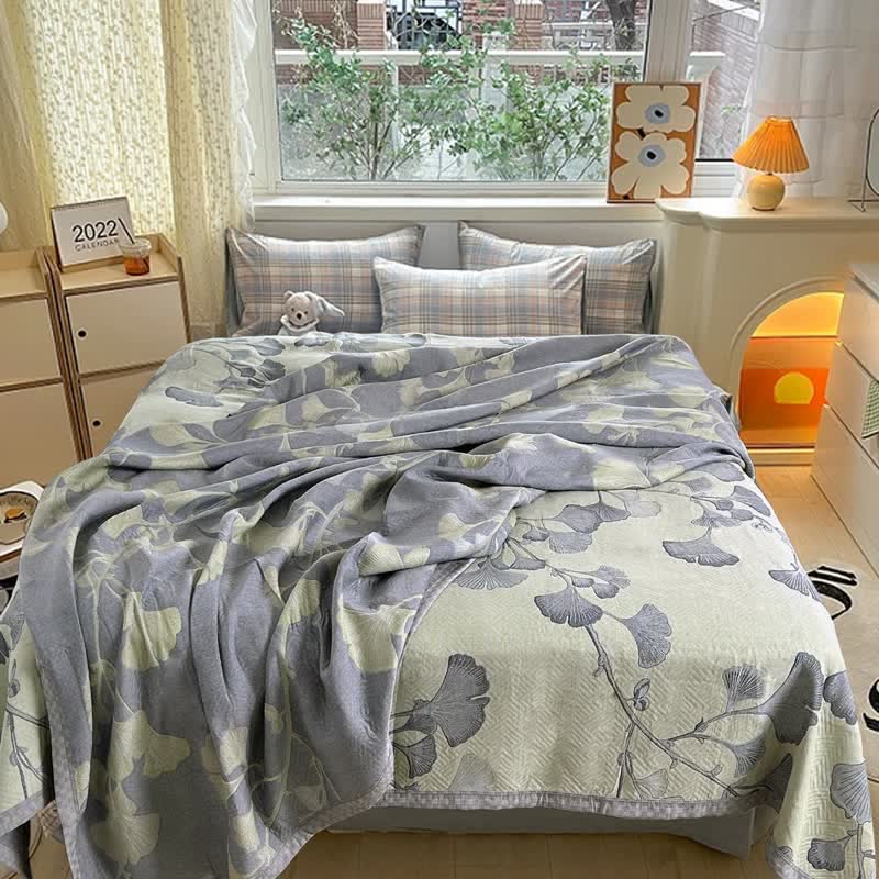 Ginkgo Leaf Reversible Quilt | 70% Cotton & 30% Soybean Fiber | Full/Queen/King Sizes