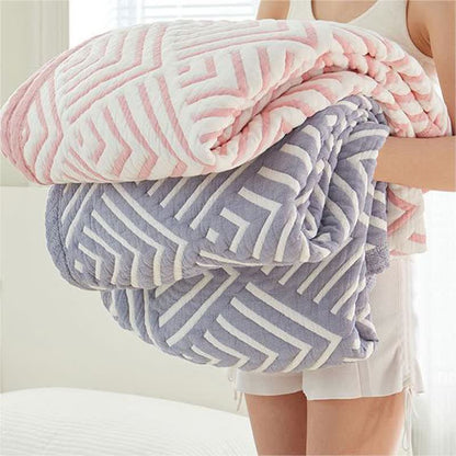 Pure Cotton Reversible Quilt | Geometric Pattern | Full/Queen Size