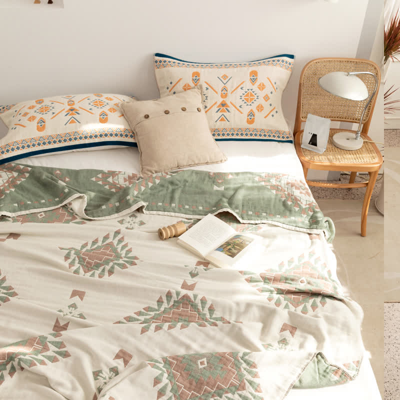 Bohemian Geometric Quilt | 100% Cotton | Full & Queen Sizes