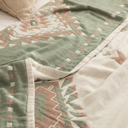 Bohemian Geometric Quilt | 100% Cotton | Full & Queen Sizes