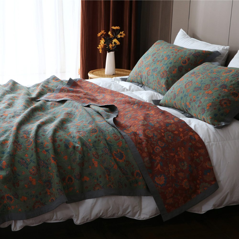 Retro Flower Quilt | 100% Organic Cotton | Reversible Design, Available in Full, Queen, King