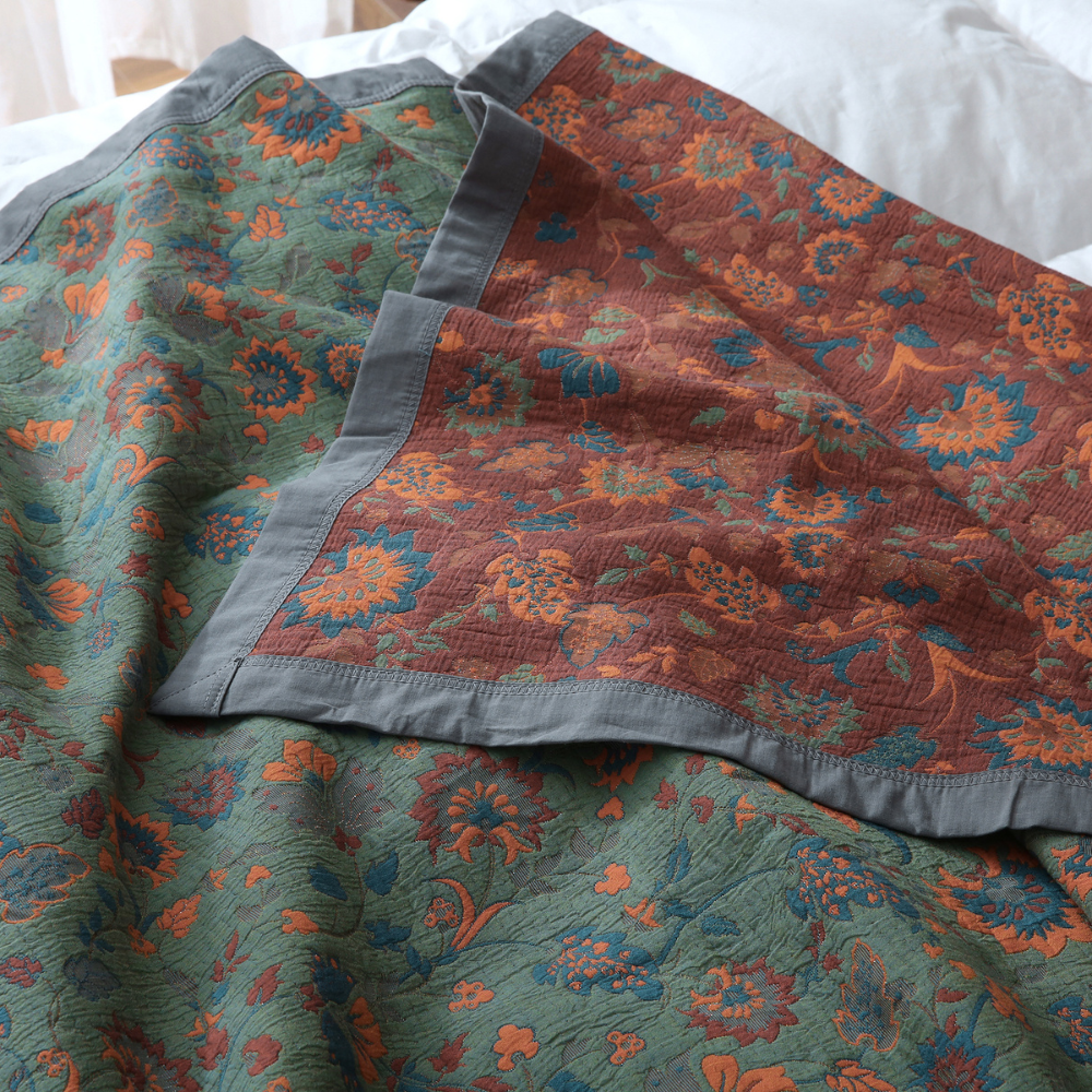Retro Flower Quilt | 100% Organic Cotton | Reversible Design, Available in Full, Queen, King