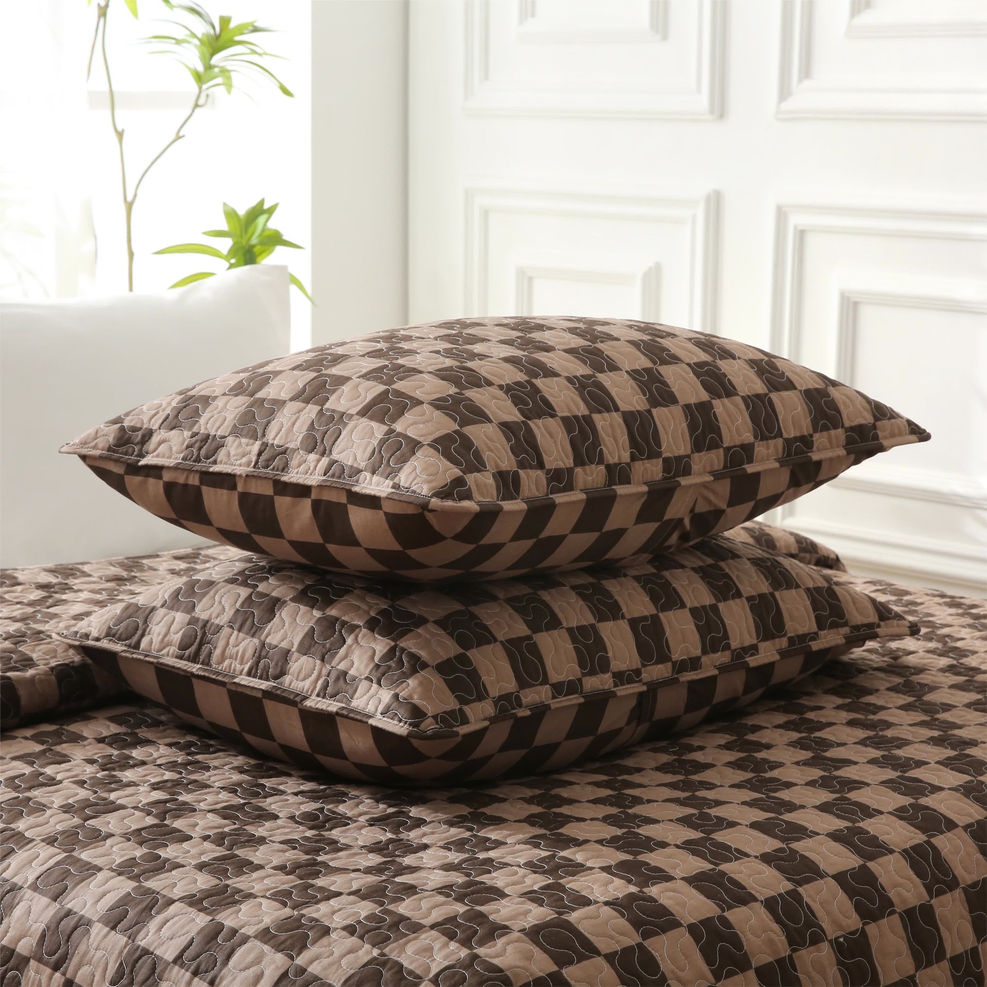Checkerboard Quilted Bedding Set | 100% Pure Cotton | Quilt & Pillowcases