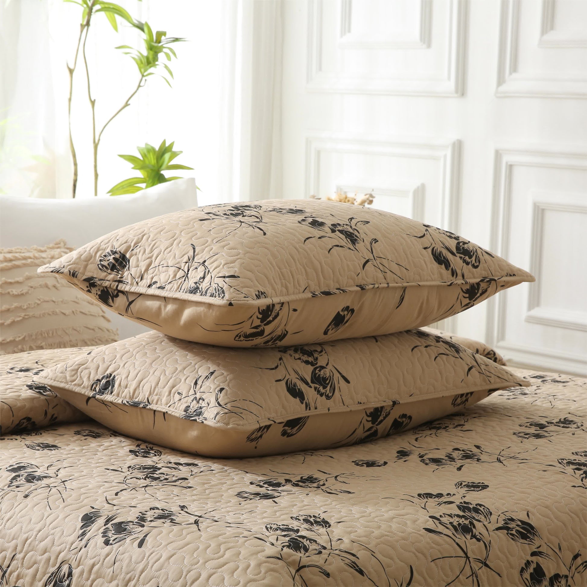 Floral Bedding Set | 100% Cotton | Quilt & Pillowcases