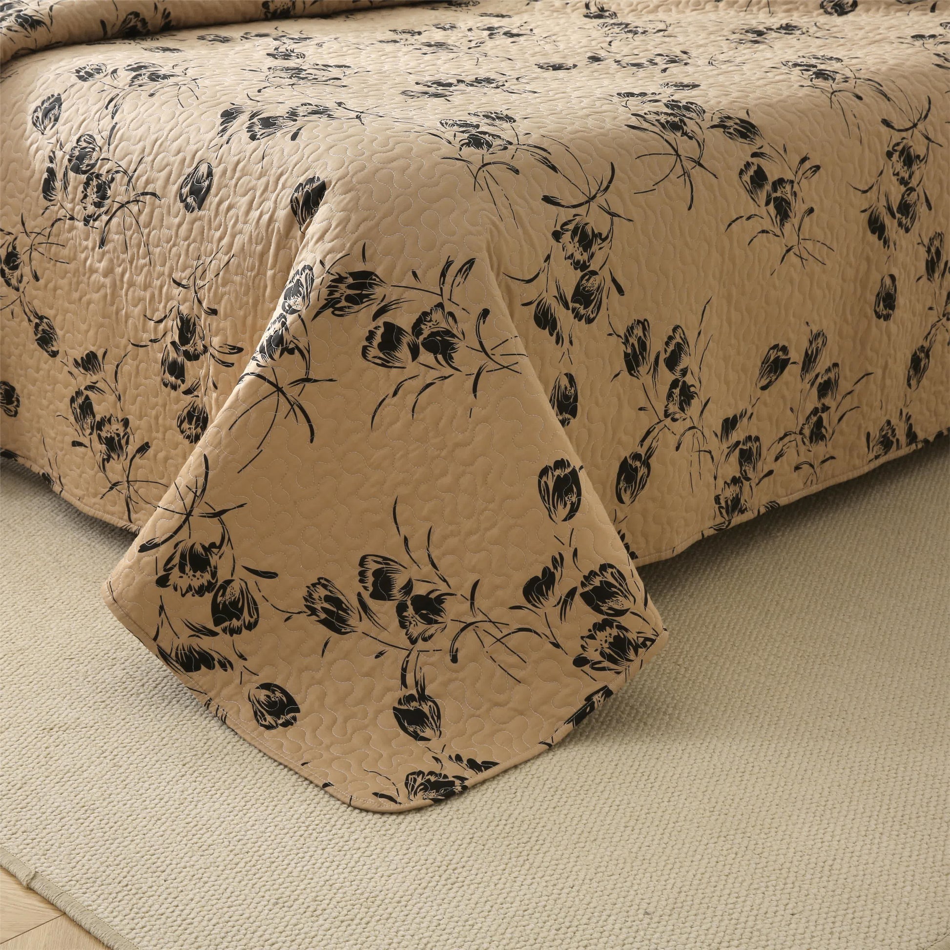 Floral Bedding Set | 100% Cotton | Quilt & Pillowcases