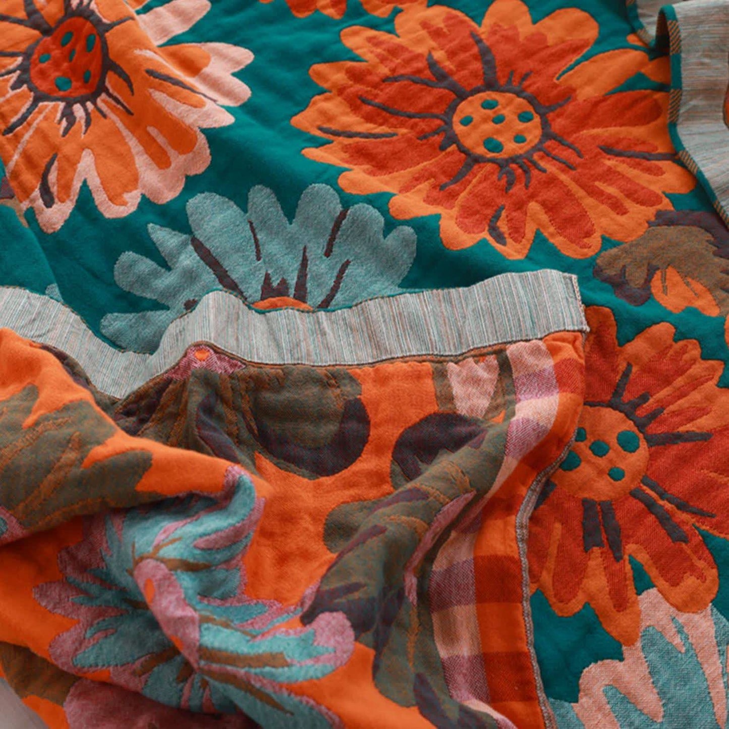 Rustic Sunflower Quilt Set | 100% Cotton | Queen Size with 2 Pillow Towels