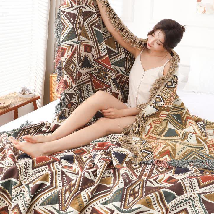 Retro Triangle Cotton Quilt | Eco-Friendly Gauze | Queen & King Sizes