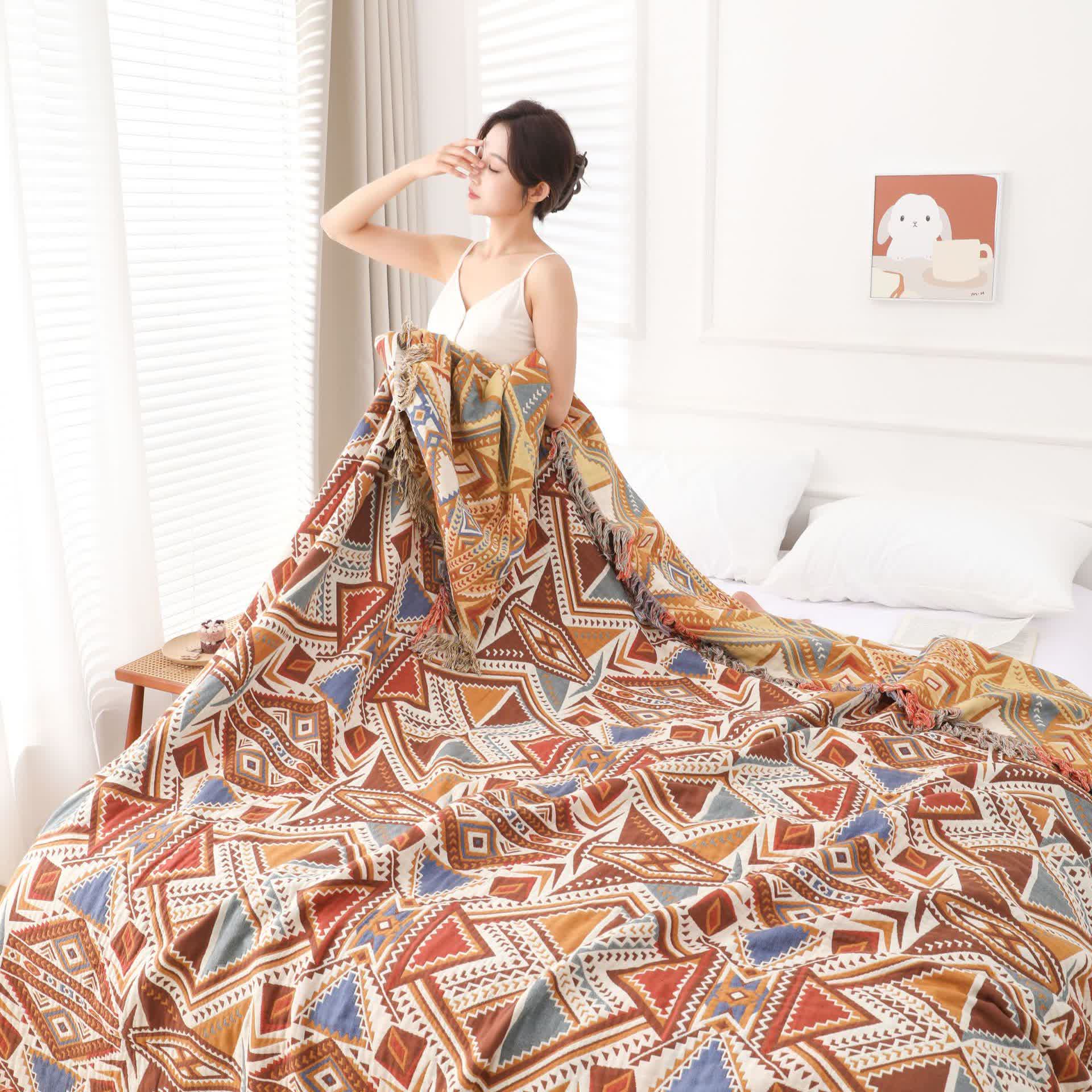 Retro Triangle Cotton Quilt | Eco-Friendly Gauze | Queen & King Sizes