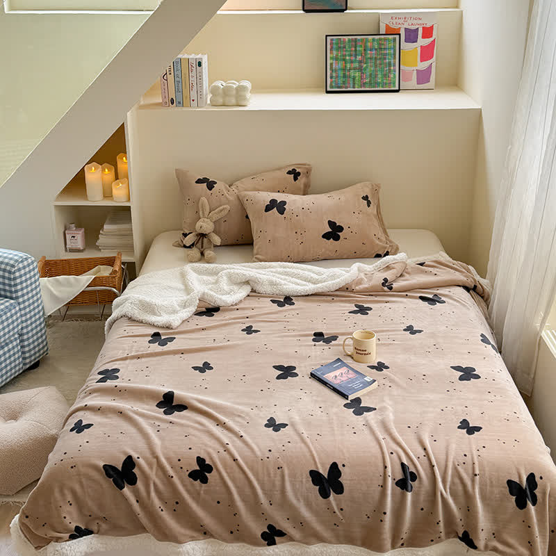 Butterfly Sherpa Throw Blanket | Premium Polyester | Full Size 59"x79"