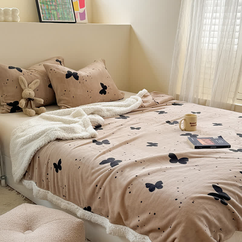 Butterfly Sherpa Throw Blanket | Premium Polyester | Full Size 59"x79"