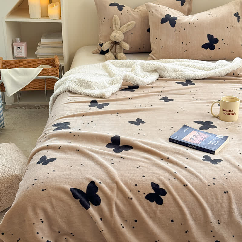 Butterfly Sherpa Throw Blanket | Premium Polyester | Full Size 59"x79"