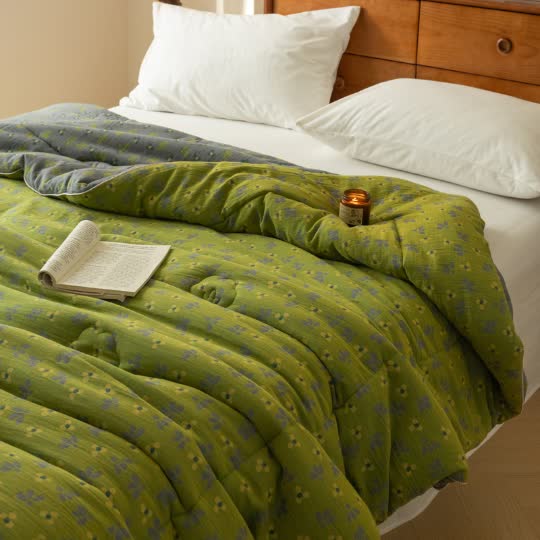 Floral Quilt | Premium Cotton & Soybean Fiber | Full/Queen Size