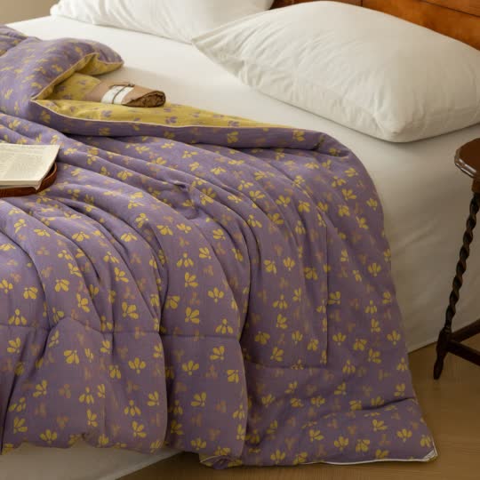 Floral Quilt | Premium Cotton & Soybean Fiber | Full/Queen Size