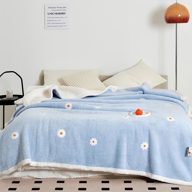 Fleece Blanket | High-Quality Polyester | Floral Daisy Design