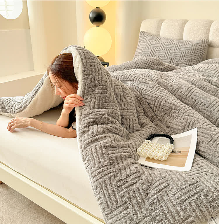 Fluffy Fleece Winter Blanket | Double-Sided Microfiber Velvet | Available in Twin, Full, Queen, King Sizes