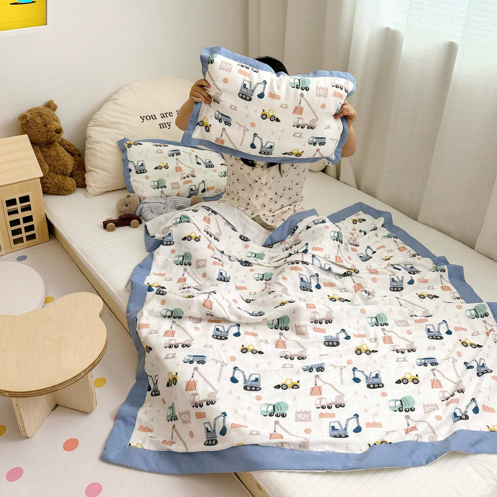 Toddler Quilt | Bamboo Fiber & Cotton | Cartoon Truck Design