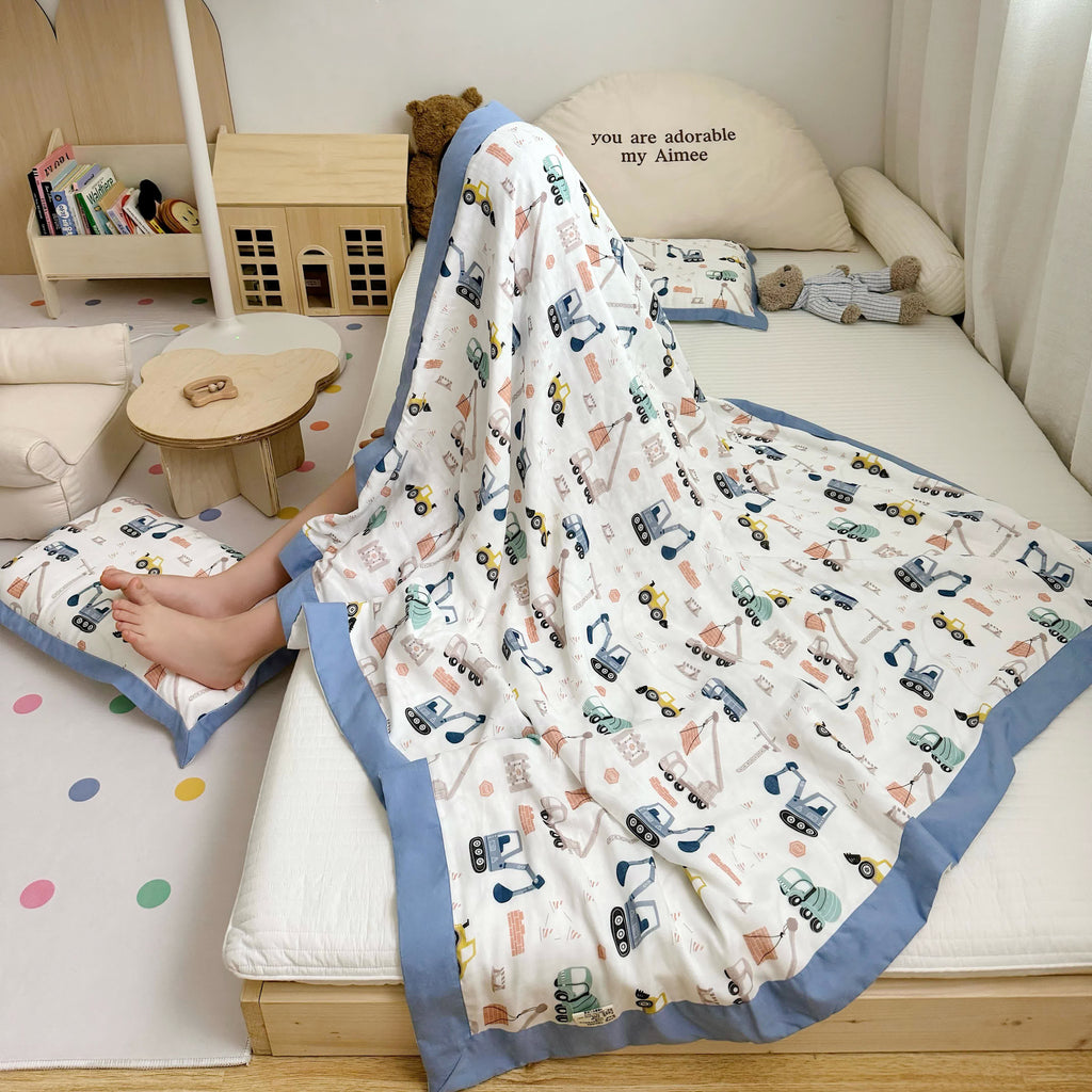 Toddler Quilt | Bamboo Fiber & Cotton | Cartoon Truck Design