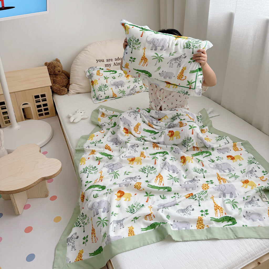 Toddler Quilt | Bamboo Fiber | Jungle Animals Design