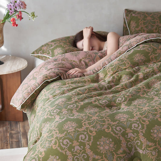 Retro Jacquard Quilt | Cotton & Cashmere Blend | Queen Size