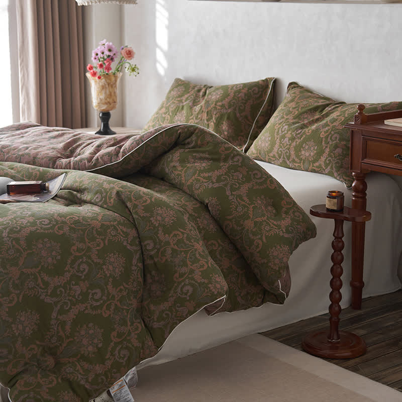 Retro Jacquard Quilt | Cotton & Cashmere Blend | Queen Size