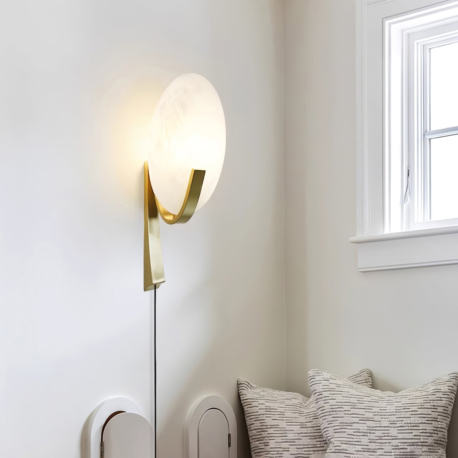 Alice Alabaster Wall Lamp | Metal & Alabaster | White Shade & Copper/Black Body