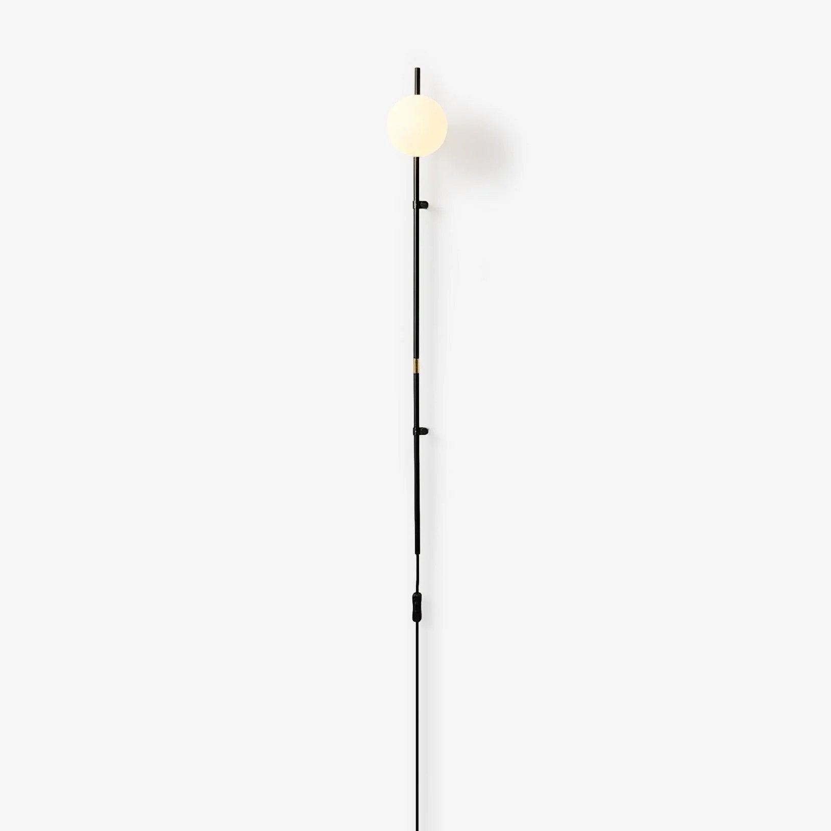 Funiculi Wall Lamp | Plug In | White or Black