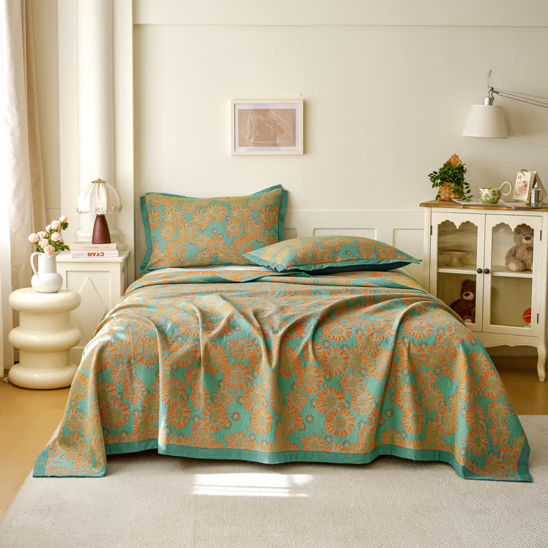 Cotton Gauze Quilt | Reversible Yarn-Dyed Daisy Print | Full, Queen, King Sizes
