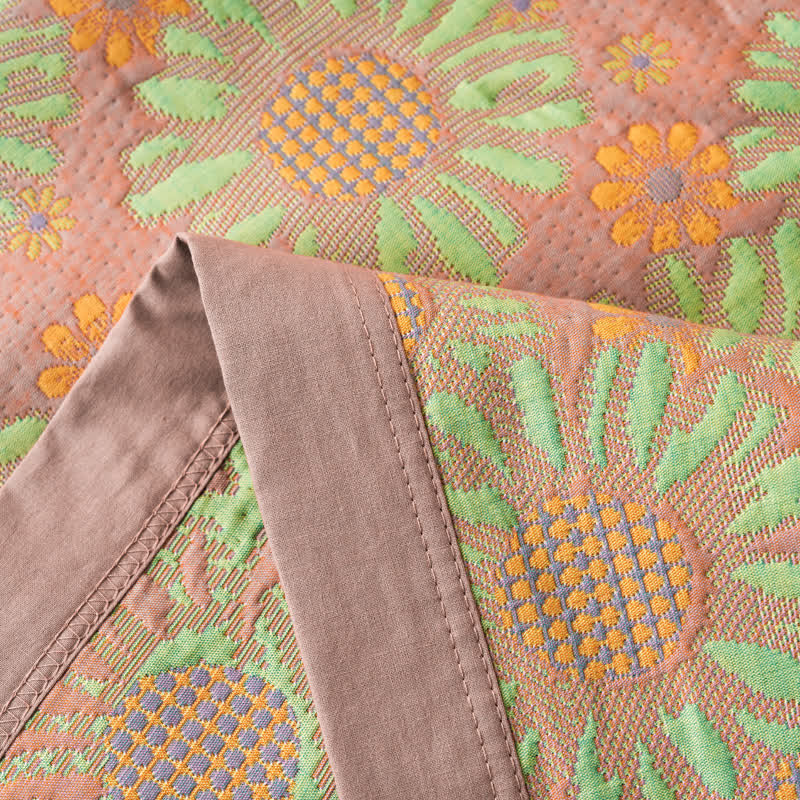 Cotton Gauze Quilt | Reversible Yarn-Dyed Daisy Print | Full, Queen, King Sizes