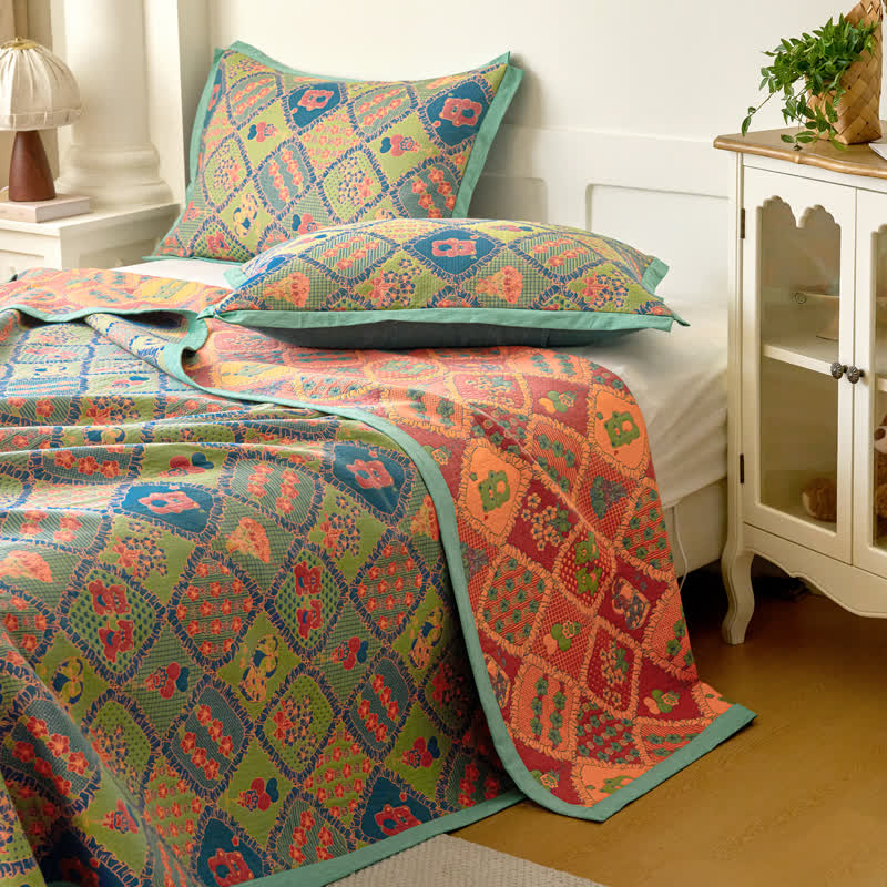 Cotton Quilt | Eco-Friendly Jacquard Bear Design | Full, Queen, King Sizes