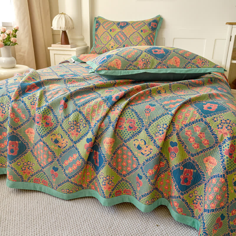 Cotton Quilt | Eco-Friendly Jacquard Bear Design | Full, Queen, King Sizes
