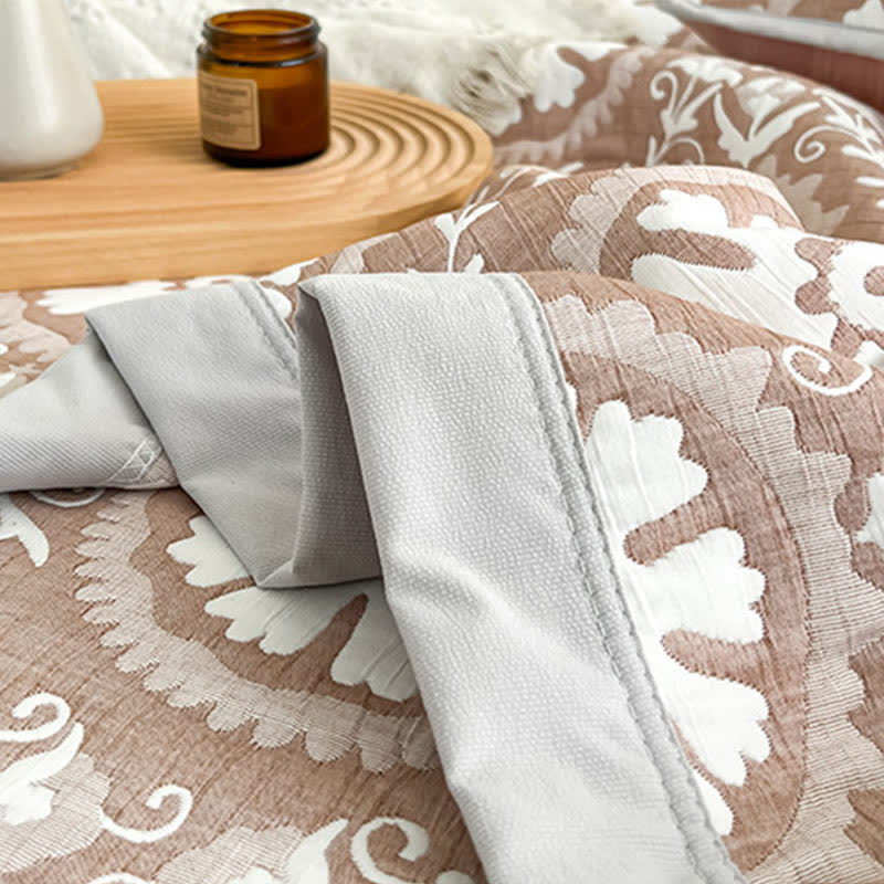 Geometric Pattern Coverlet Blanket | Soft Cotton-Polyester Blend | Available in Twin, Full, Queen, King Sizes