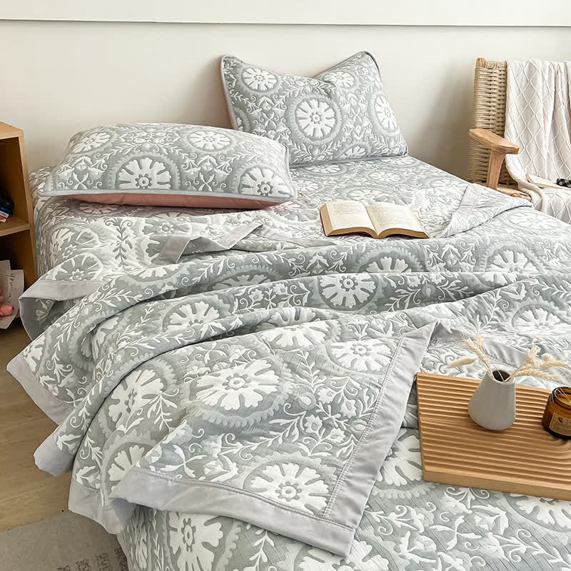 Geometric Pattern Coverlet Blanket | Soft Cotton-Polyester Blend | Available in Twin, Full, Queen, King Sizes