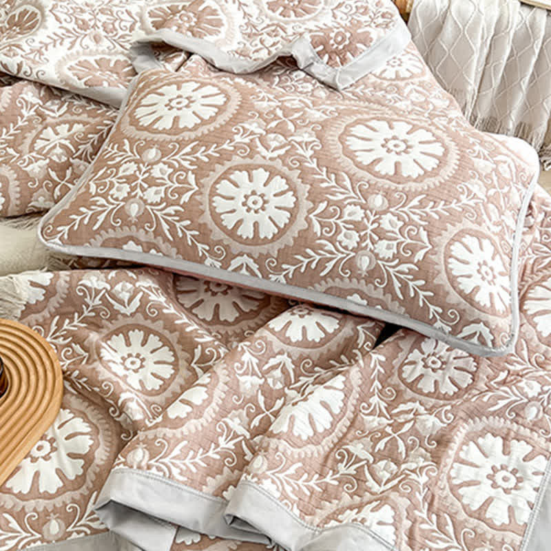 Geometric Pattern Coverlet Blanket | Soft Cotton-Polyester Blend | Available in Twin, Full, Queen, King Sizes