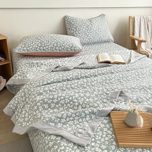 Coverlet Blanket | Floral Jacquard Cotton-Polyester Blend | Twin, Full, Queen, King Sizes