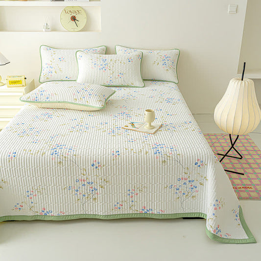 Rustic Leaf Print Coverlet | Soft Viscose Fiber | Full/Queen Size