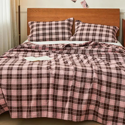 Vintage Plaid Quilt Set | Cotton | Includes Quilt & 2 Pillow Shams