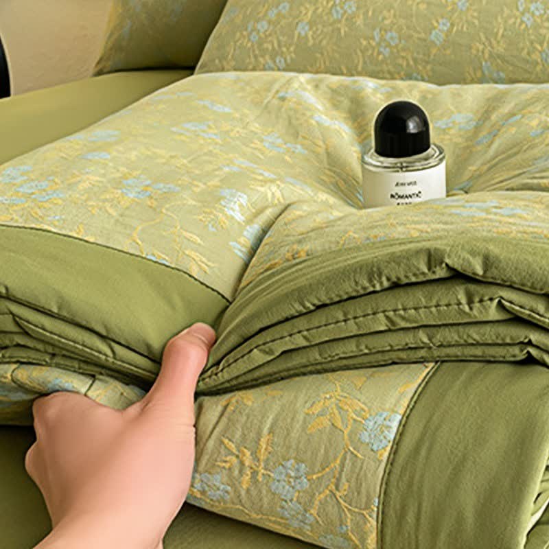 Cotton Summer Quilt | Three-Layer Jacquard Design | Full/Queen Size Options