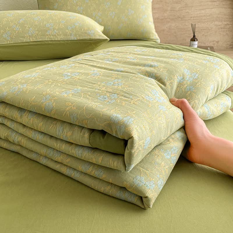 Cotton Summer Quilt | Three-Layer Jacquard Design | Full/Queen Size Options