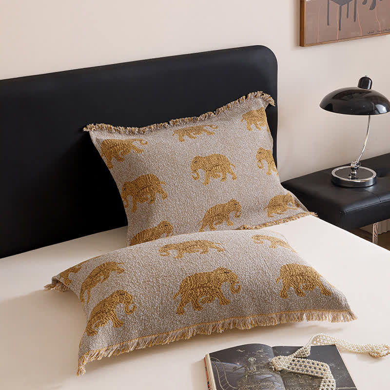Elephant Print Four-layer Cotton Gauze Tassel Quilt