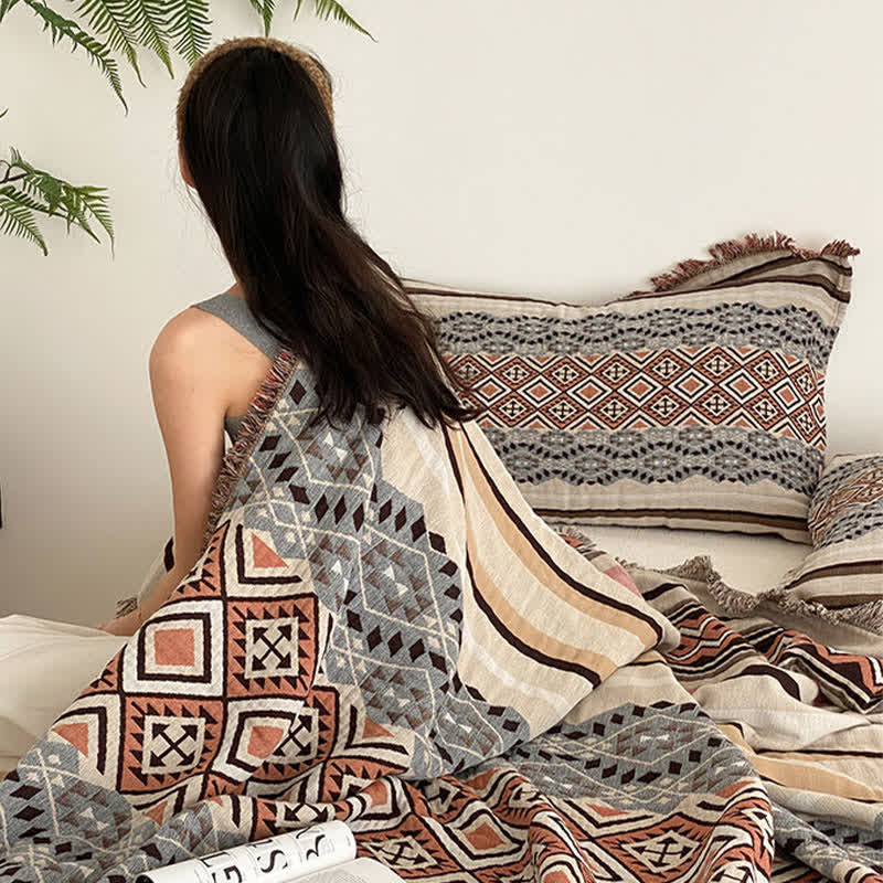 Animal Print Cotton Gauze Quilt | Eco-Friendly | Full/Queen Size Options