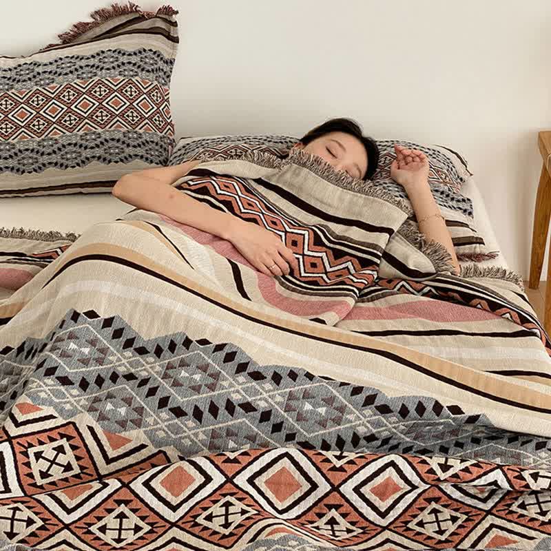 Animal Print Cotton Gauze Quilt | Eco-Friendly | Full/Queen Size Options