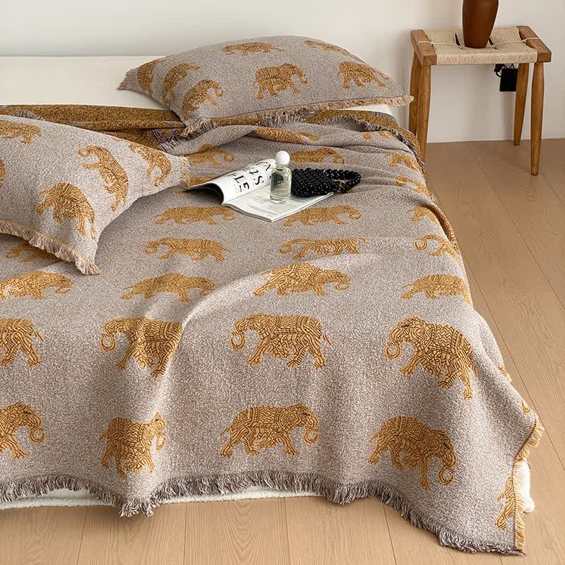 Elephant Print Four-layer Cotton Gauze Tassel Quilt
