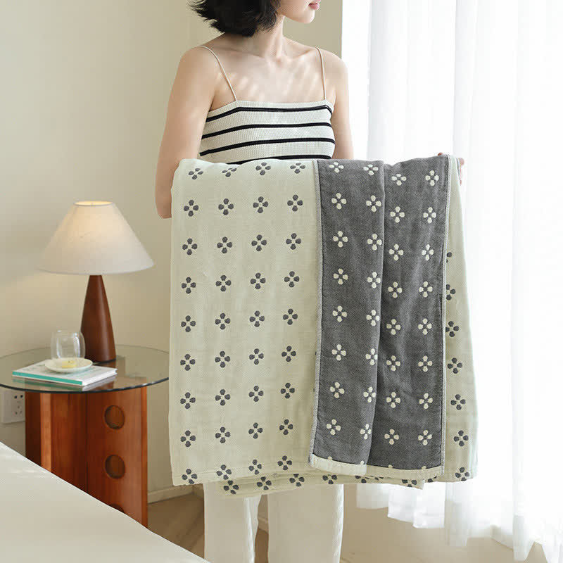 Four-leaf Clover Pure Cotton Gauze Reversible Quilt